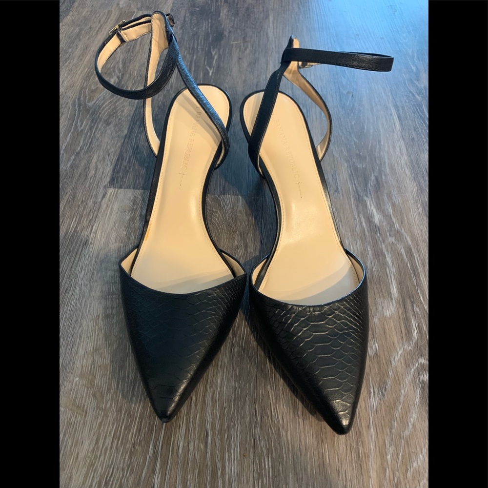 Banana republic black snake skin heels